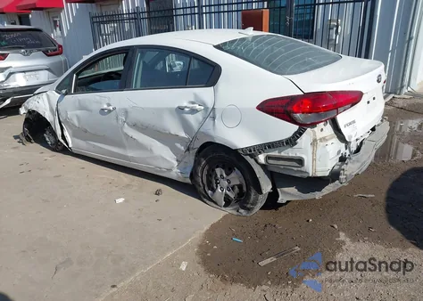 2017 Kia Forte Lx z USA, uszkodzony, nr VIN 3KPFK4A74HE072331